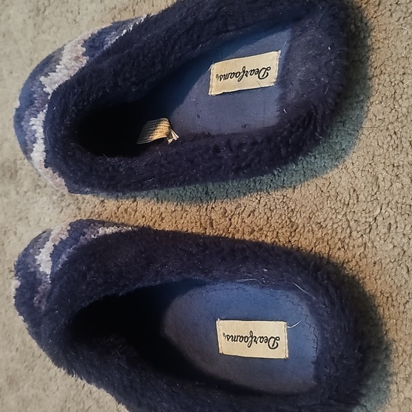 Slippers - Picture 2 of 3